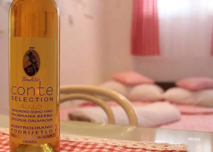 Conte Διαμέρισμα *